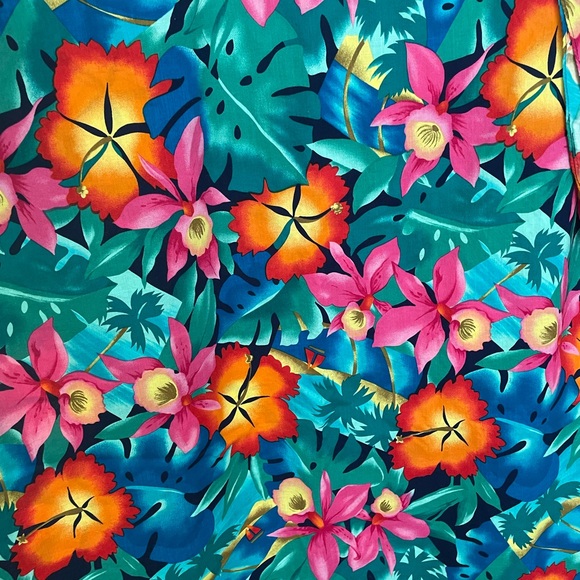 Hilo Hattie Hawaiian Multi-Way Wrap Dress / Sarong – One Size Vibrant Floral - Picture 5 of 5